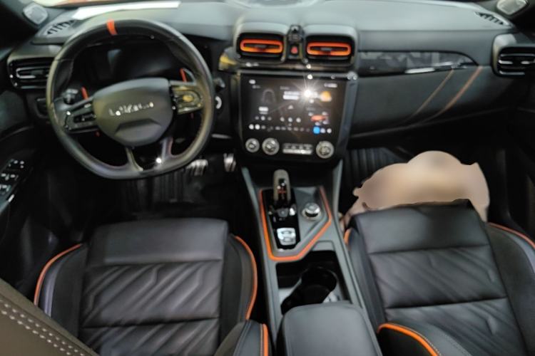 Used Lynk & Co 02 Hatchback 2022 2.0TD Pro Center Console