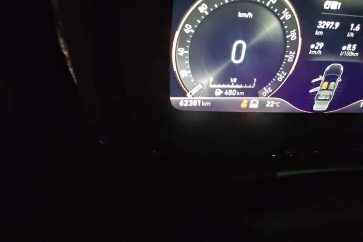 Used Lynk & Co 02 Hatchback 2022 2.0TD Pro Odometer Close Up