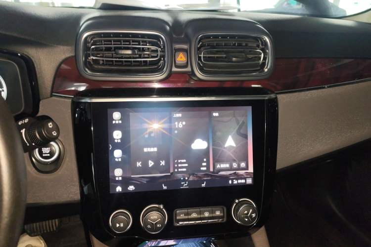 Used Lynk & Co 02 New Energy 2019 1.5T PHEV Pro Audio And AC Panel