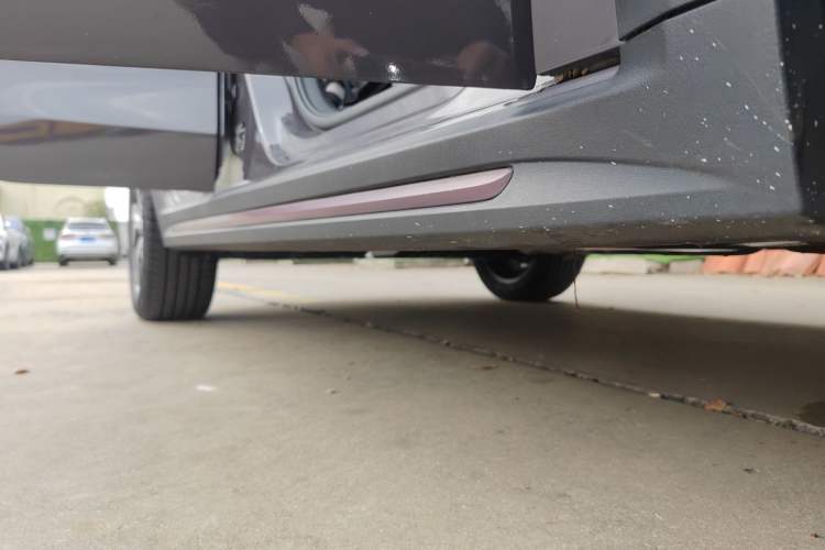 Used Lynk & Co 02 New Energy 2021 1.5T PHEV Plus Right Side Sill