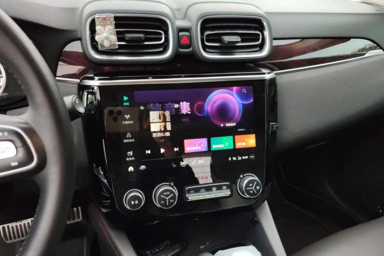 Used Lynk & Co 02 New Energy 2019 1.5T PHEV Pro Audio And AC Panel