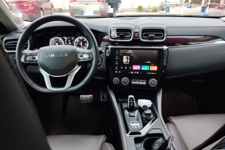 Used Lynk & Co 02 New Energy 2019 1.5T PHEV Pro Center Console