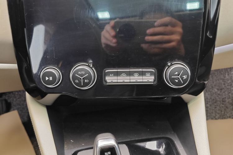 Used Lynk & Co 02 New Energy 2019 1.5T PHEV Pro Audio And AC Panel