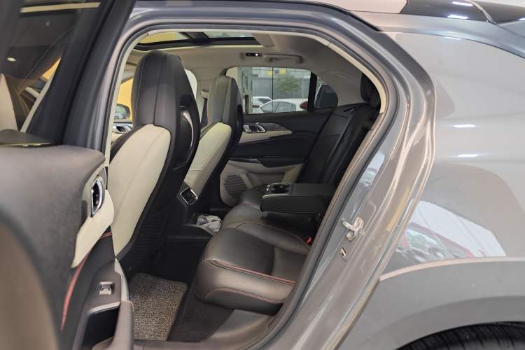 Used Lynk & Co 02 New Energy 2019 1.5T PHEV Pro Exterior 9