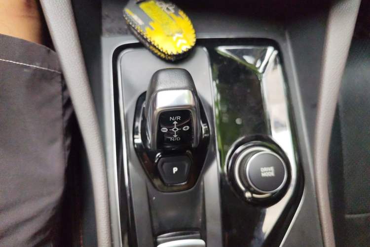 Used Lynk & Co 02 New Energy 2019 1.5T PHEV Pro Gear Lever