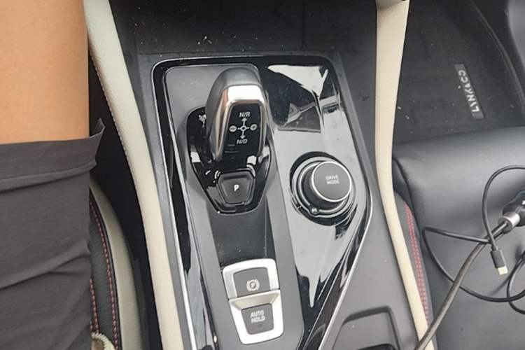 Used Lynk & Co 02 New Energy 2019 1.5T PHEV Pro Gear Lever