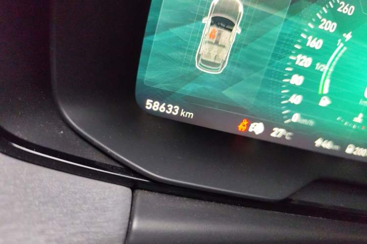 Used Lynk & Co 02 New Energy 2019 1.5T PHEV Pro Odometer Close Up