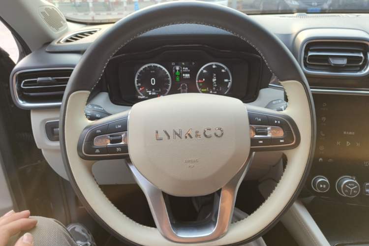 Used Lynk & Co 02 New Energy 2019 1.5T PHEV Pro Steering Wheel