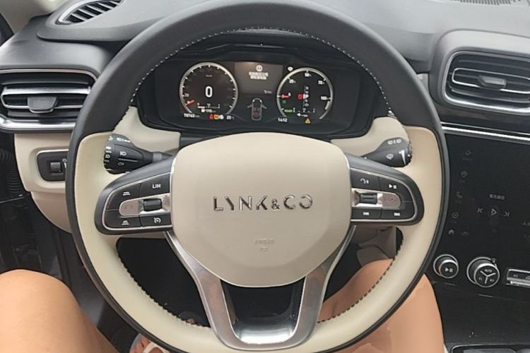Used Lynk & Co 02 New Energy 2019 1.5T PHEV Pro Steering Wheel