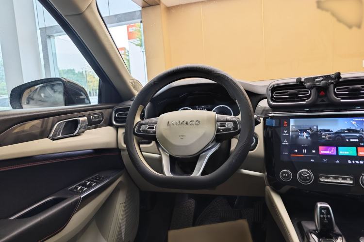 Used Lynk & Co 02 New Energy 2019 1.5T PHEV Pro Steering Wheel