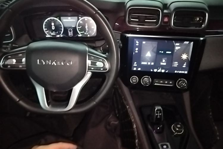 Used Lynk & Co 02 New Energy 2019 1.5T PHEV Pro Center Console