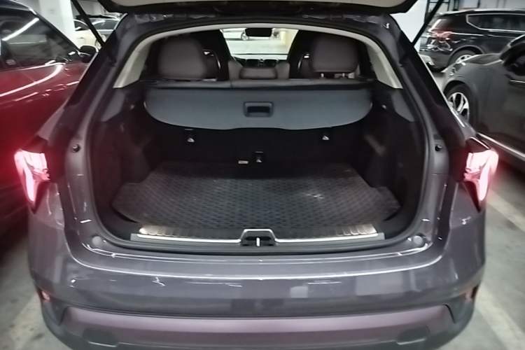 Used Lynk & Co 02 New Energy 2019 1.5T PHEV Pro Trunk