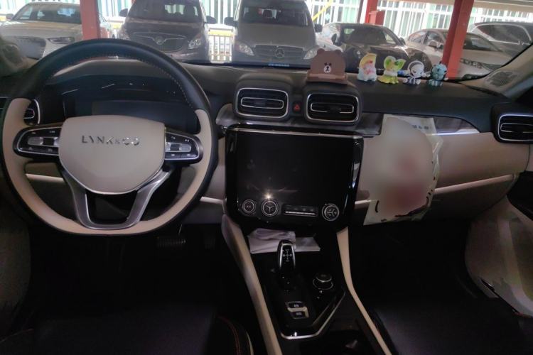 Used Lynk & Co 02 New Energy 2019 1.5T PHEV Pro Center Console