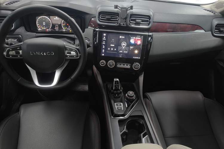 Used Lynk & Co 02 New Energy 2021 1.5T PHEV Plus Audio And AC Panel