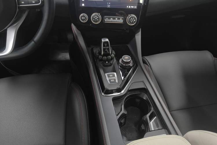 Used Lynk & Co 02 New Energy 2021 1.5T PHEV Plus Gear Lever