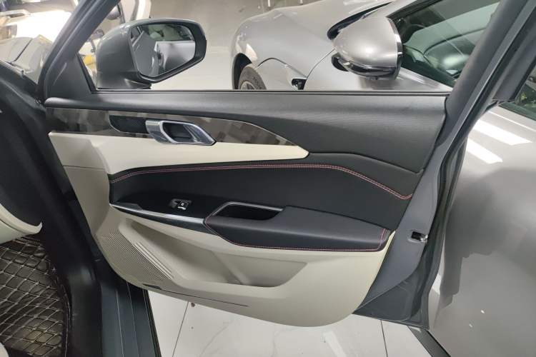 Used Lynk & Co 02 New Energy 2021 1.5T PHEV Pro Interior 5