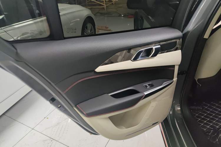 Used Lynk & Co 02 New Energy 2021 1.5T PHEV Pro Interior 8