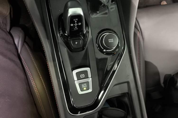 Used Lynk & Co 02 New Energy 2021 1.5T PHEV Pro Gear Lever