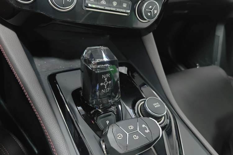 Used Lynk & Co 02 New Energy 2021 1.5T PHEV Pro Gear Lever