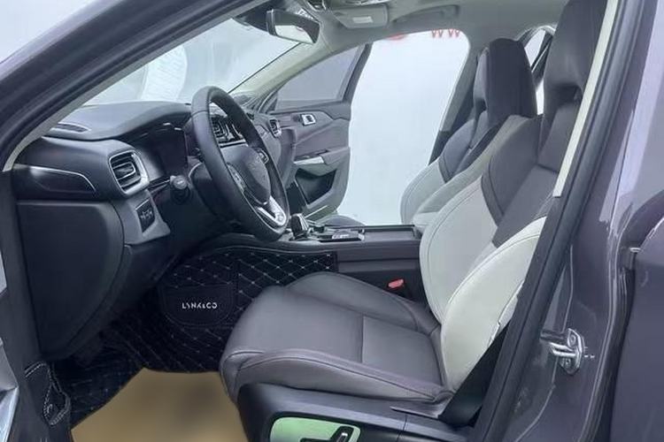 Used Lynk & Co 02 New Energy 2021 1.5T PHEV Pro Interior 4