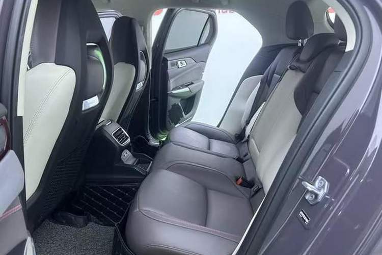 Used Lynk & Co 02 New Energy 2021 1.5T PHEV Pro Interior 5