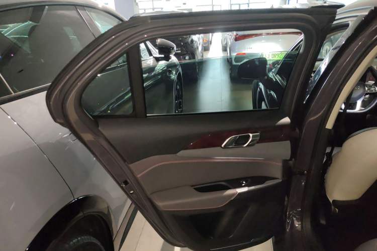 Used Lynk & Co 02 New Energy 2021 1.5T PHEV Pro Interior 8