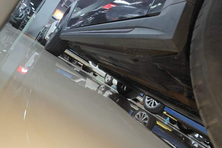Used Lynk & Co 02 New Energy 2021 1.5T PHEV Pro Right Side Sill