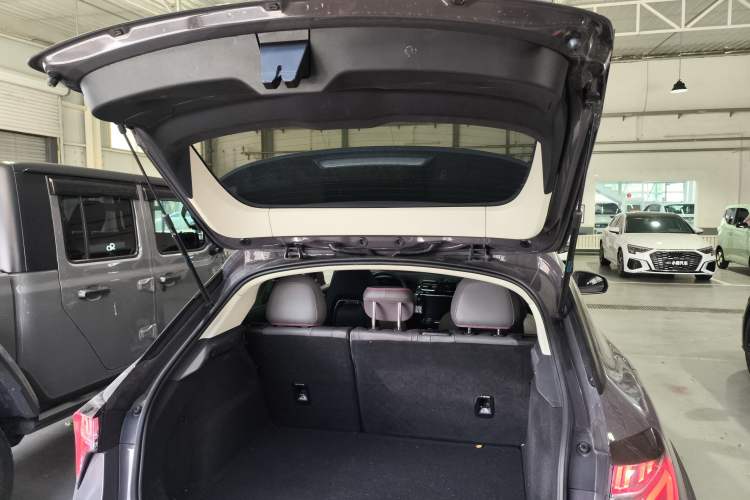 Used Lynk & Co 02 New Energy 2021 1.5T PHEV Pro Trunk