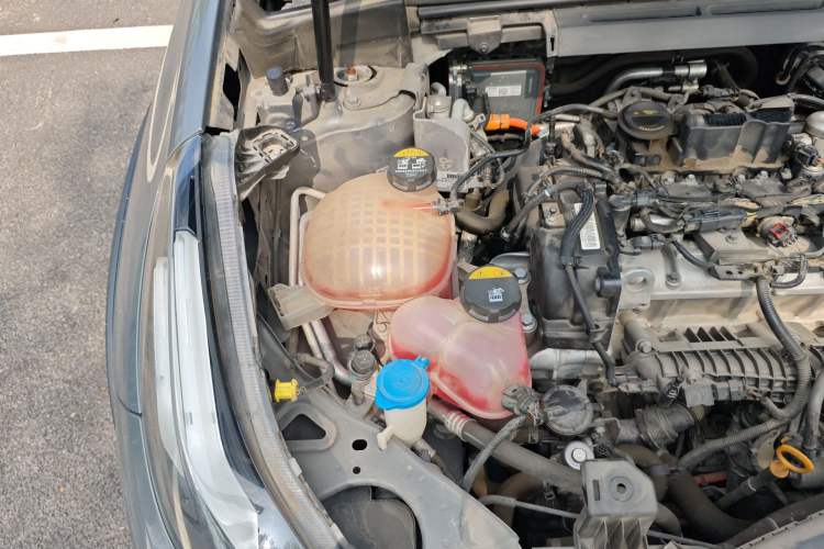 Used Lynk & Co 02 New Energy 2021 1.5T PHEV Pro Engine Bay Right