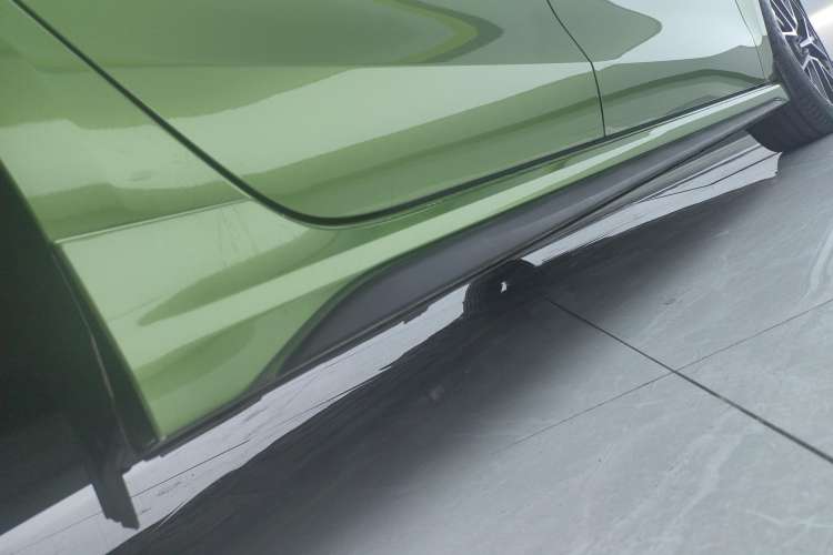 Used Lynk & Co 03 2022 2.0TD DCT JingPro Right Side Sill