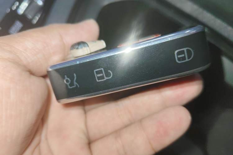 Used Lynk & Co 03 2023 2.0TD DCT H-Power Halo Vehicle Key