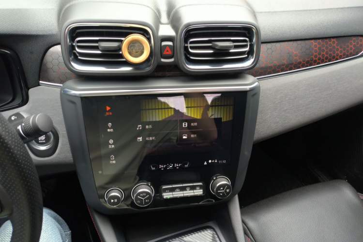 Used Lynk & Co 03 2018 1.5TD DCT Sport Edition China V Standard Audio And AC Panel