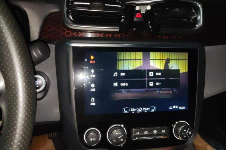 Used Lynk & Co 03 2018 1.5TD DCT Sport Edition China V Standard Audio And AC Panel