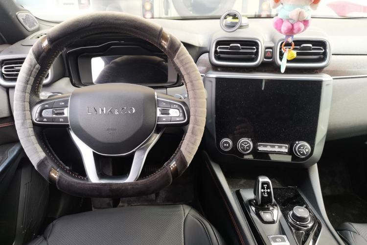 Used Lynk & Co 03 2018 1.5TD DCT JingPro Edition China V Standard Center Console