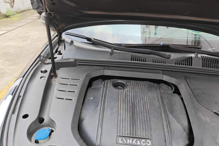 Used Lynk & Co 03 2018 1.5TD DCT JingPro Edition China V Standard Engine Bay Right