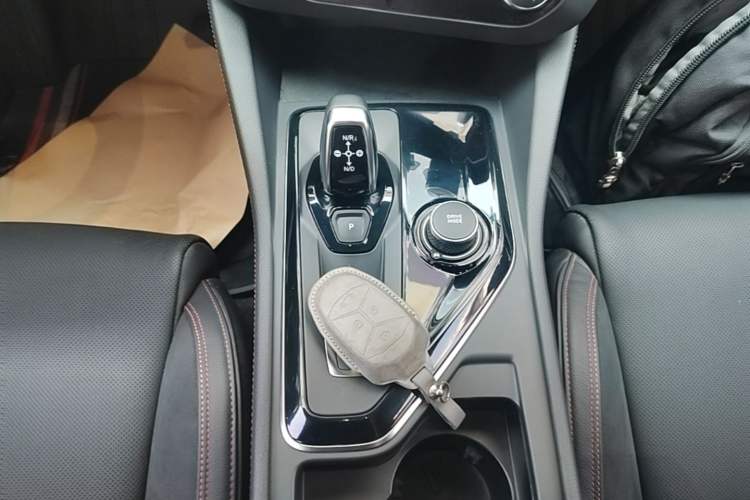 Used Lynk & Co 03 2018 1.5TD DCT JingPro Edition China V Standard Gear Lever