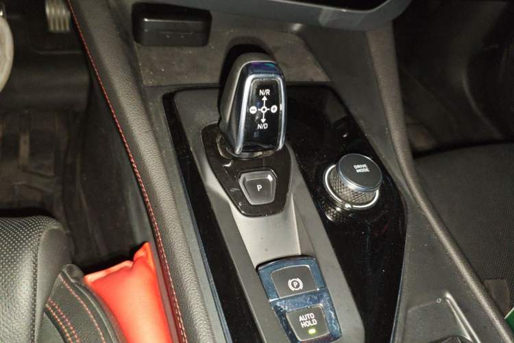 Used Lynk & Co 03 2018 1.5TD DCT JingPro Edition China V Standard Gear Lever