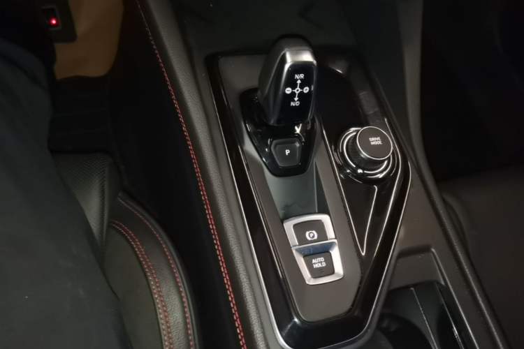 Used Lynk & Co 03 2018 1.5TD DCT JingPro Edition China V Standard Gear Lever