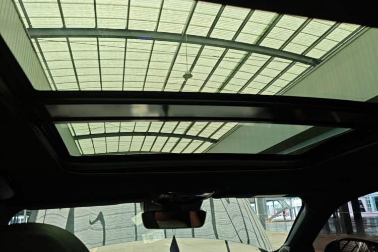 Used Lynk & Co 03 2018 1.5TD DCT JingPro Edition China V Standard Headliner
