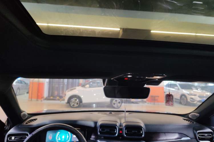 Used Lynk & Co 03 2018 1.5TD DCT JingPro Edition China V Standard Headliner