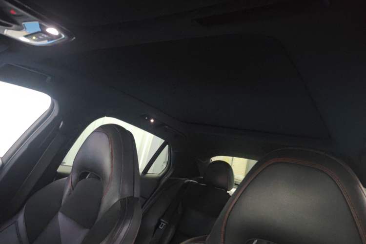 Used Lynk & Co 03 2018 1.5TD DCT JingPro Edition China V Standard Headliner