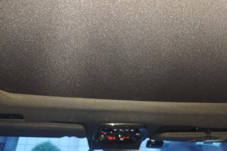 Used Lynk & Co 03 2018 1.5TD DCT JingPro Edition China V Standard Headliner