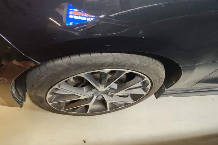 Used Lynk & Co 03 2018 1.5TD DCT JingPro Edition China V Standard Left Front Wheel Hub