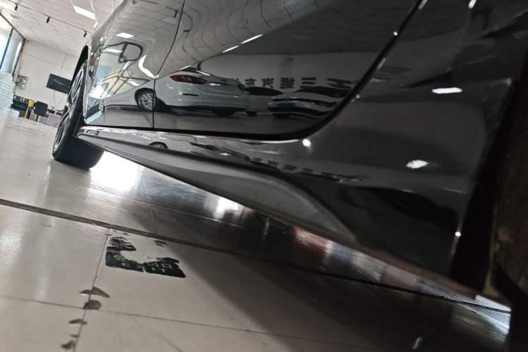 Used Lynk & Co 03 2018 1.5TD DCT Sport Edition China V Standard Left Side Sill