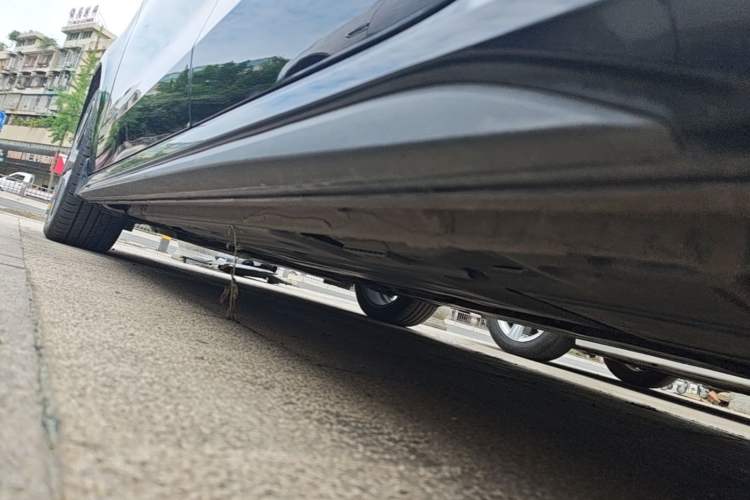 Used Lynk & Co 03 2018 1.5TD DCT JingPro Edition China V Standard Left Side Sill