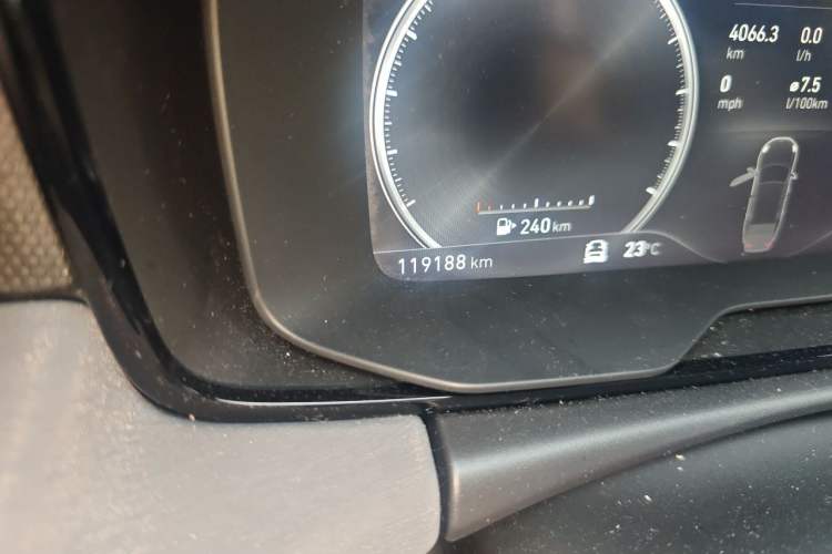 Used Lynk & Co 03 2018 1.5TD DCT JingPro Edition China V Standard Odometer Close Up
