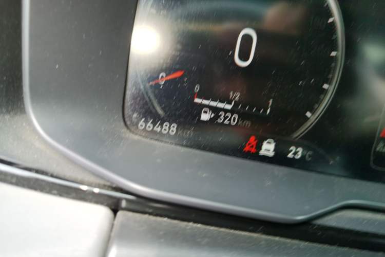 Used Lynk & Co 03 2018 1.5TD DCT Sport Edition China V Standard Odometer Close Up