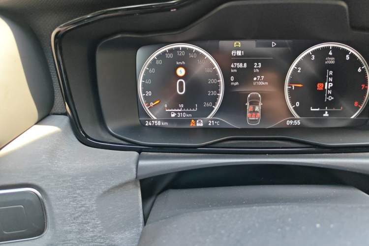 Used Lynk & Co 03 2018 1.5TD DCT JingPro Edition China V Standard Odometer Close Up