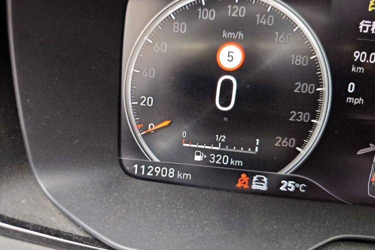 Used Lynk & Co 03 2018 1.5TD DCT JingPro Edition China V Standard Odometer Close Up
