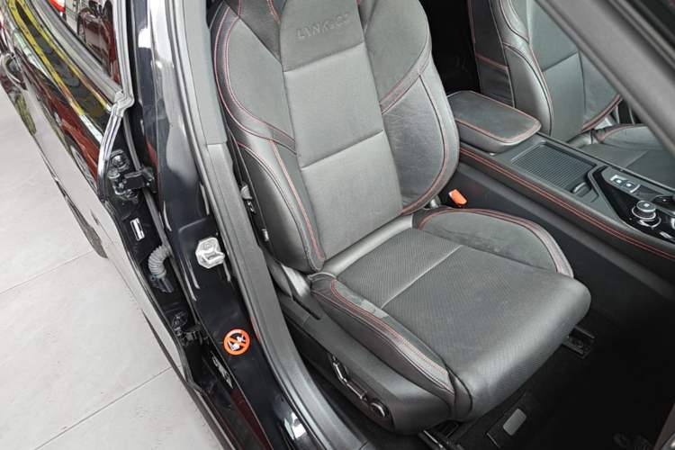 Used Lynk & Co 03 2018 1.5TD DCT JingPro Edition China V Standard Right Front Seat